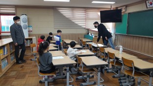 태안교육지원청 코로나19 대응 유치원‧초등학교 긴급돌봄 현장 방문